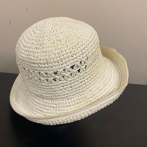 Emanuel Geraldo straw hat